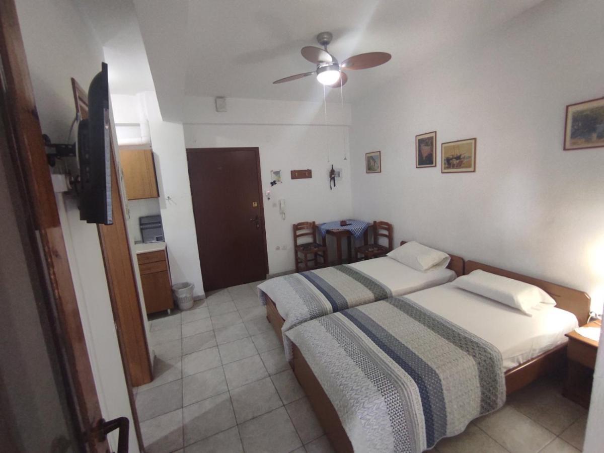 Peristerianos Apartments Nea Skioni Dış mekan fotoğraf