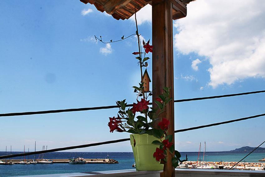 Peristerianos Apartments Nea Skioni Dış mekan fotoğraf