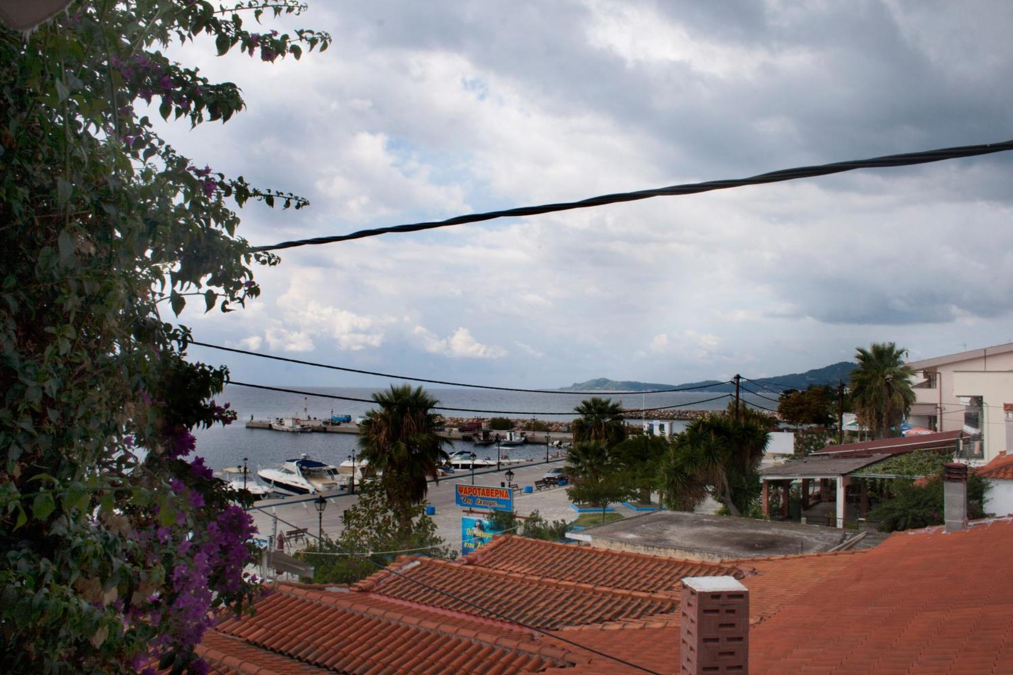 Peristerianos Apartments Nea Skioni Dış mekan fotoğraf